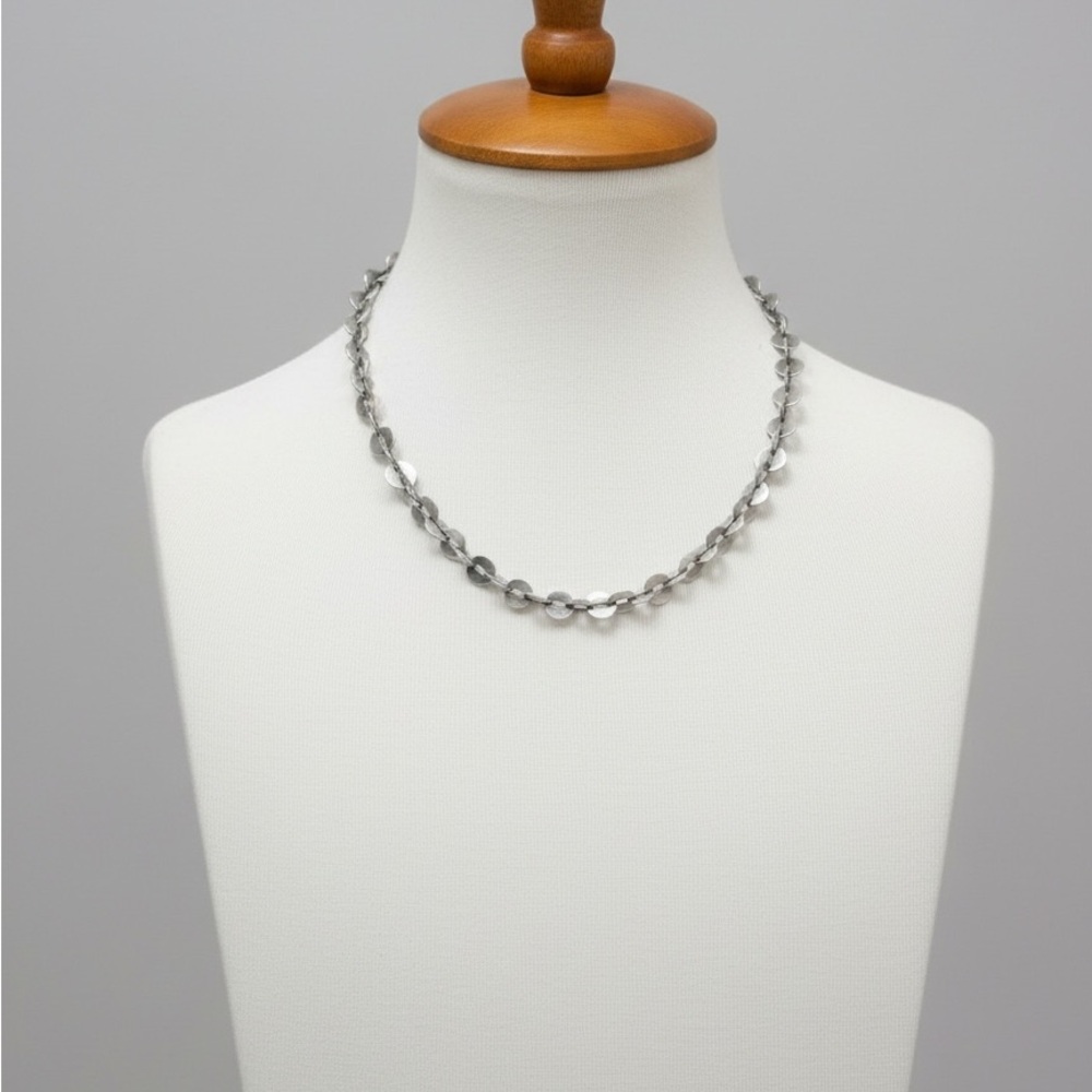 Elegant sterling Silver Necklace